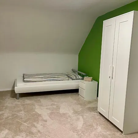 Monteurwohnung/ferienwohnung Maseko Apartman *